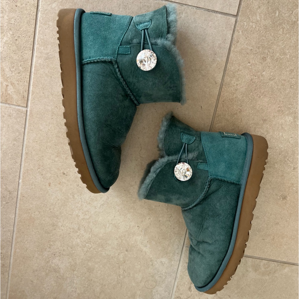 UGG blue teal boots rhinestone bling size 7